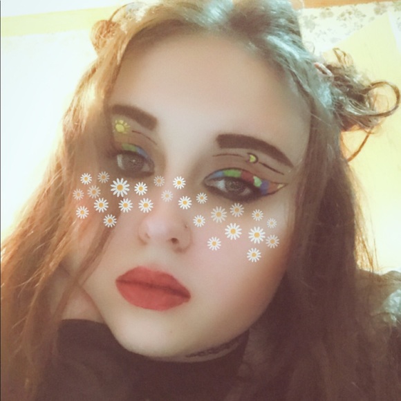 Meet your Posher, Christy - Picture 5 of 9